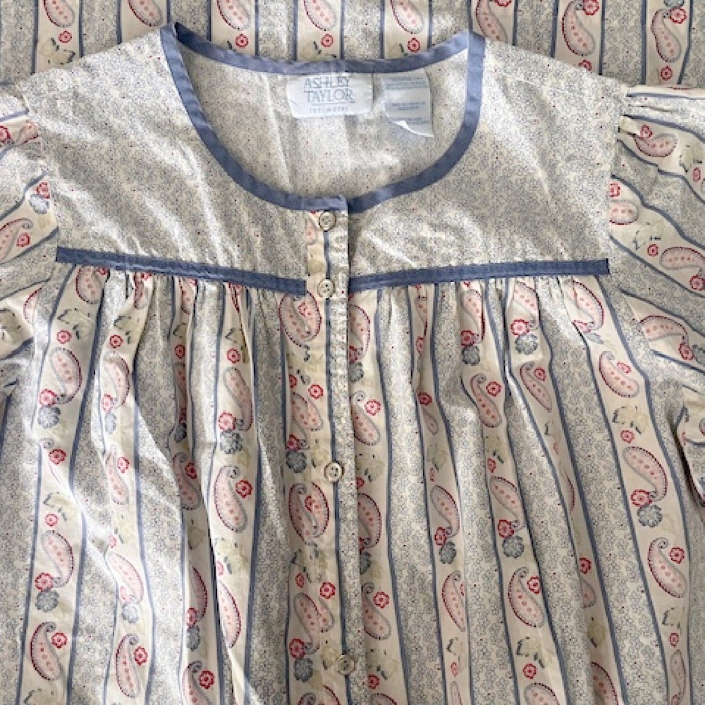 Vintage Ashley Taylor Intimates blue paisley housecoat mumu nightgown size M
